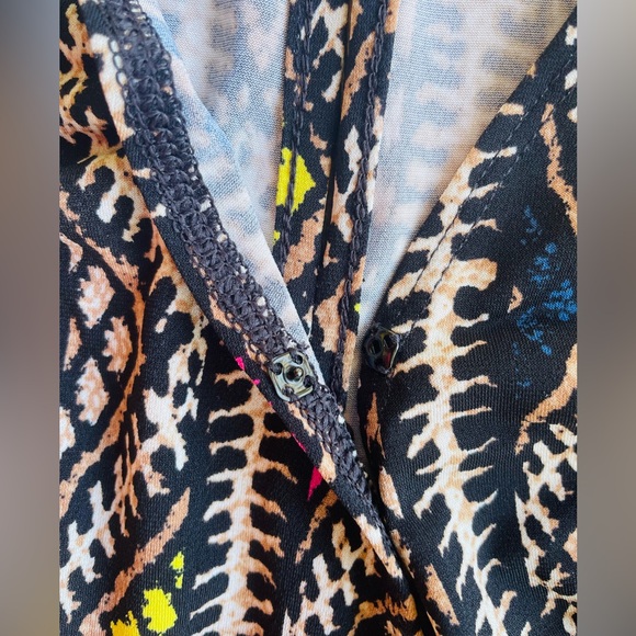 BCBGeneration ROMPER, Sz L, EUC, Super-Soft, Comfy, Poly/Spandex, Colorful & Fun - Picture 7 of 15